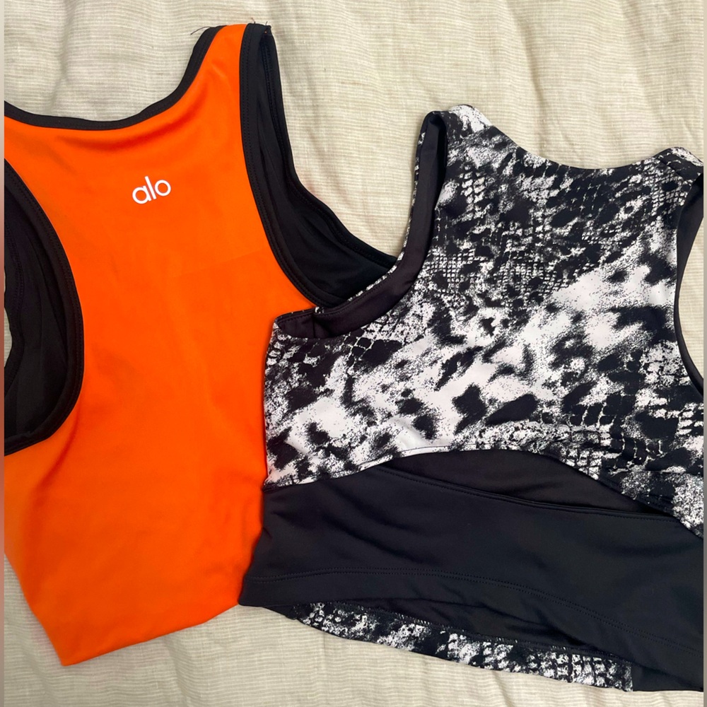cropped workout tops